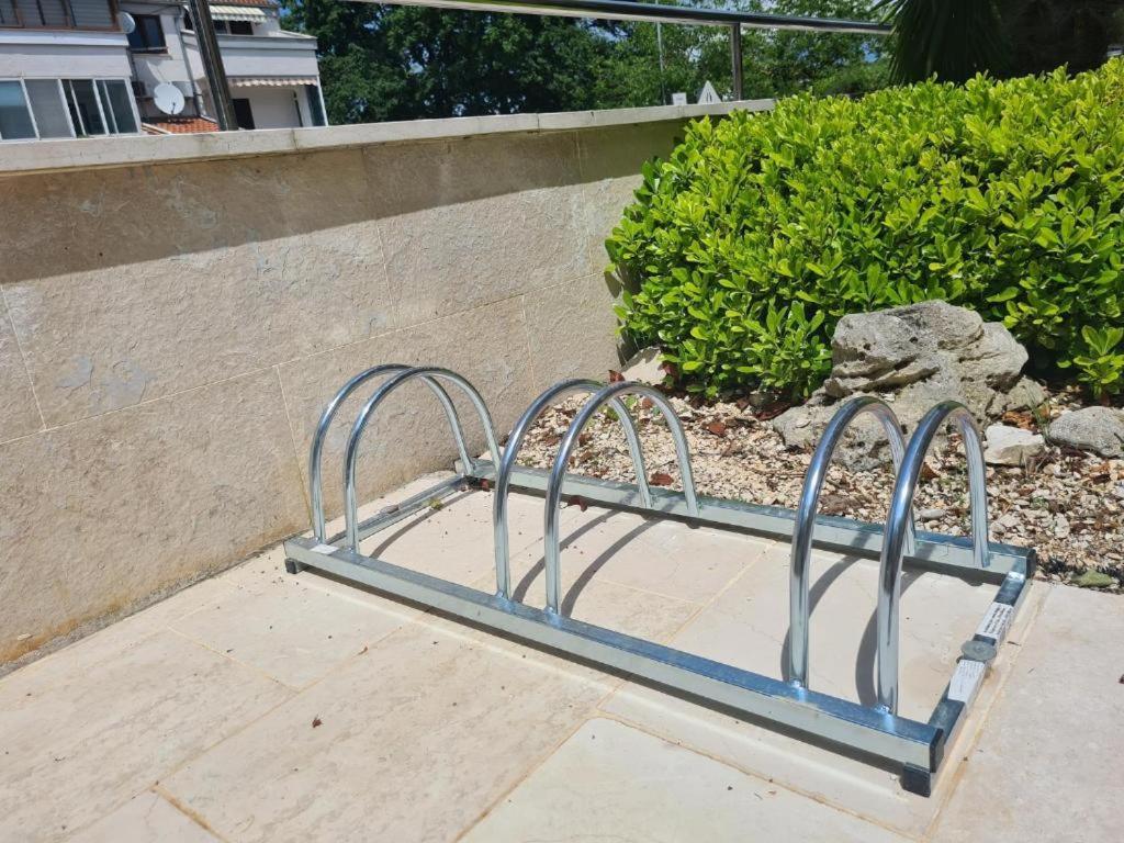 פורץ Villa Patricija-Apartmani מראה חיצוני תמונה