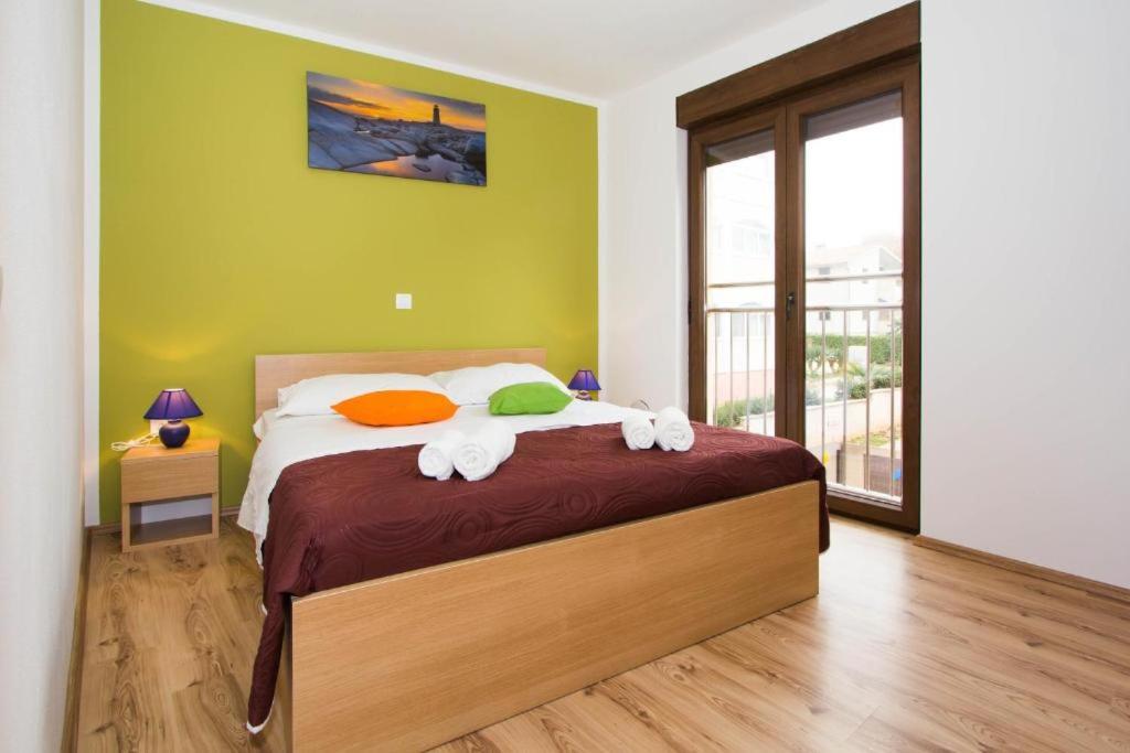 פורץ Villa Patricija-Apartmani מראה חיצוני תמונה