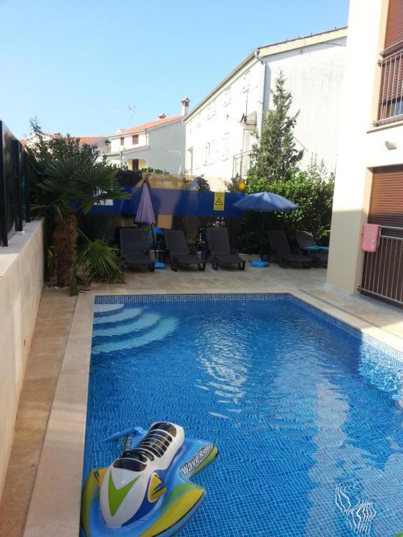 פורץ Villa Patricija-Apartmani מראה חיצוני תמונה